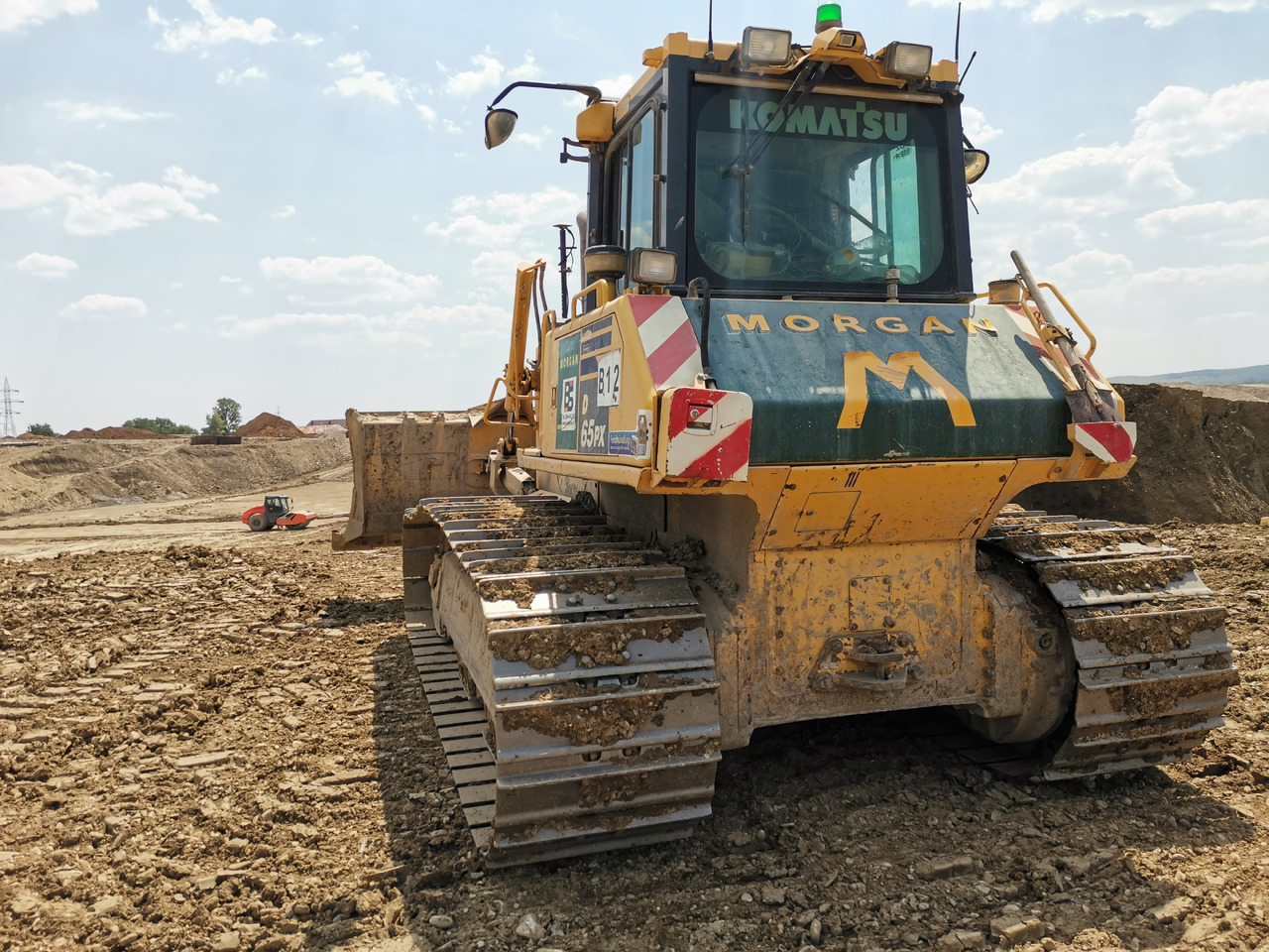 Bulldozer KOMATSU D65 PX 17: picture 6
