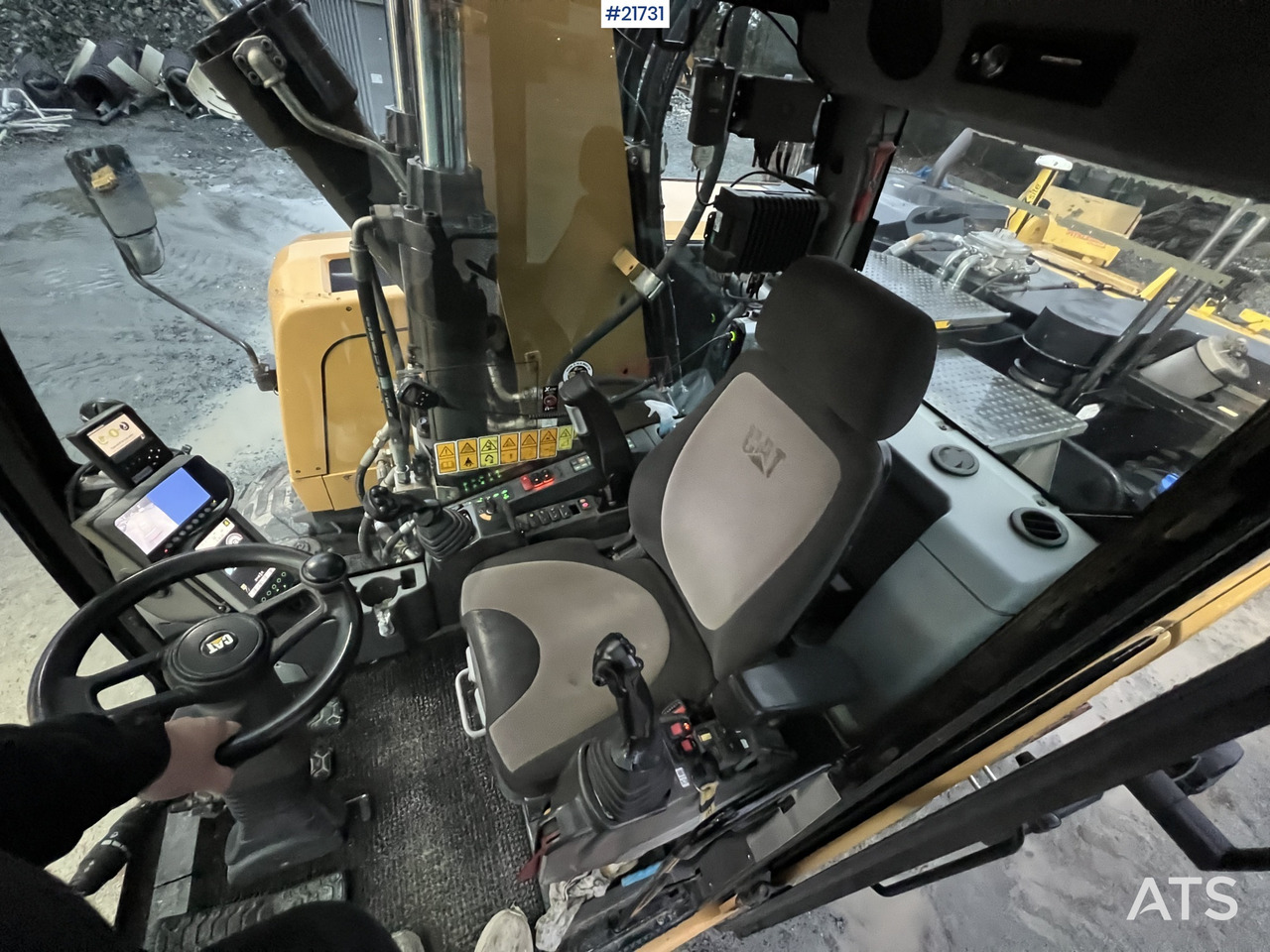 Wheel excavator CAT M318F Hjulmaskin m/ oilquick og tannskuffe: picture 30