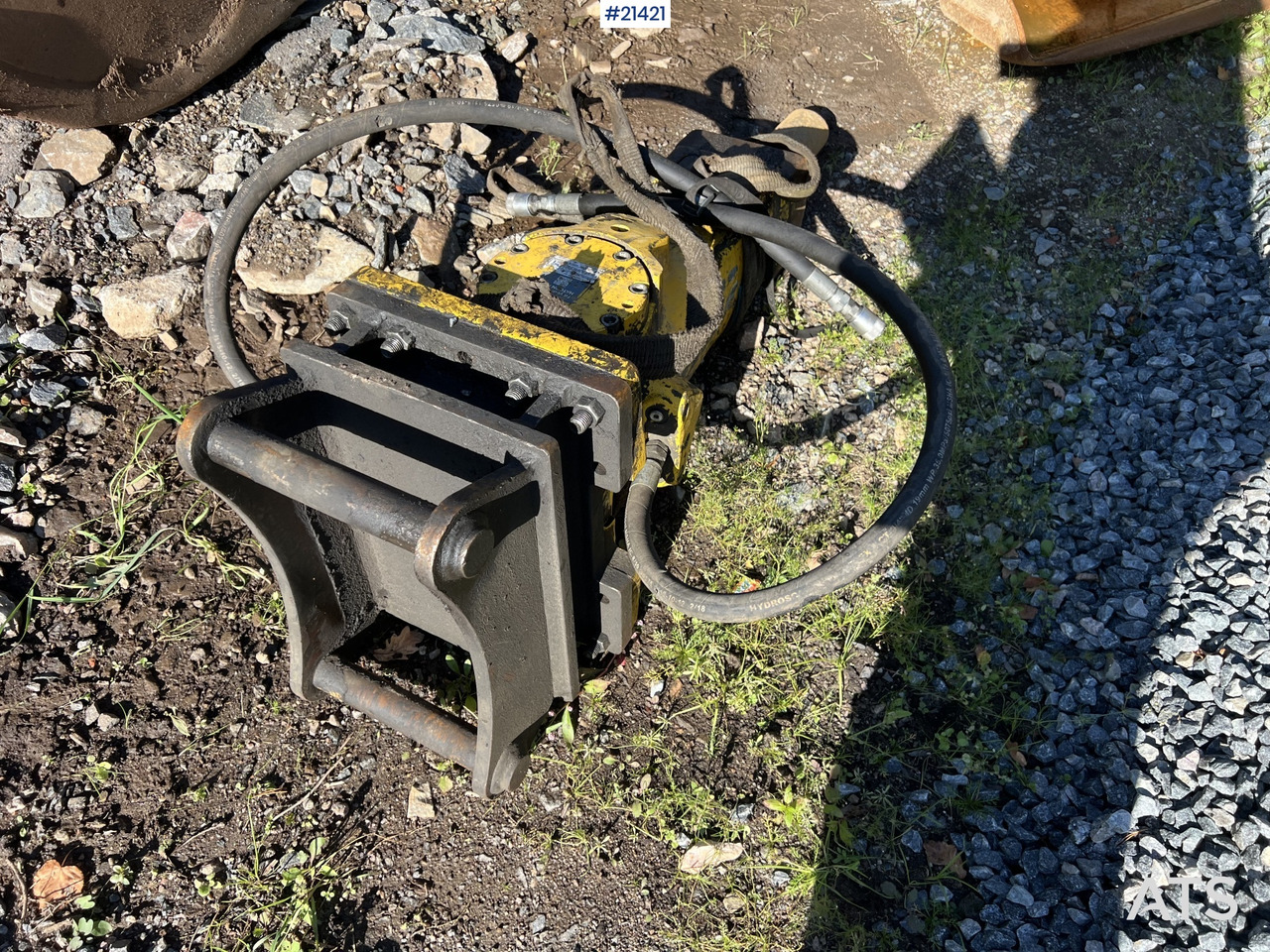 Epiroc SB452 - Hydraulic hammer: picture 3 Epiroc SB452 - Hydraulic hammer: picture 3