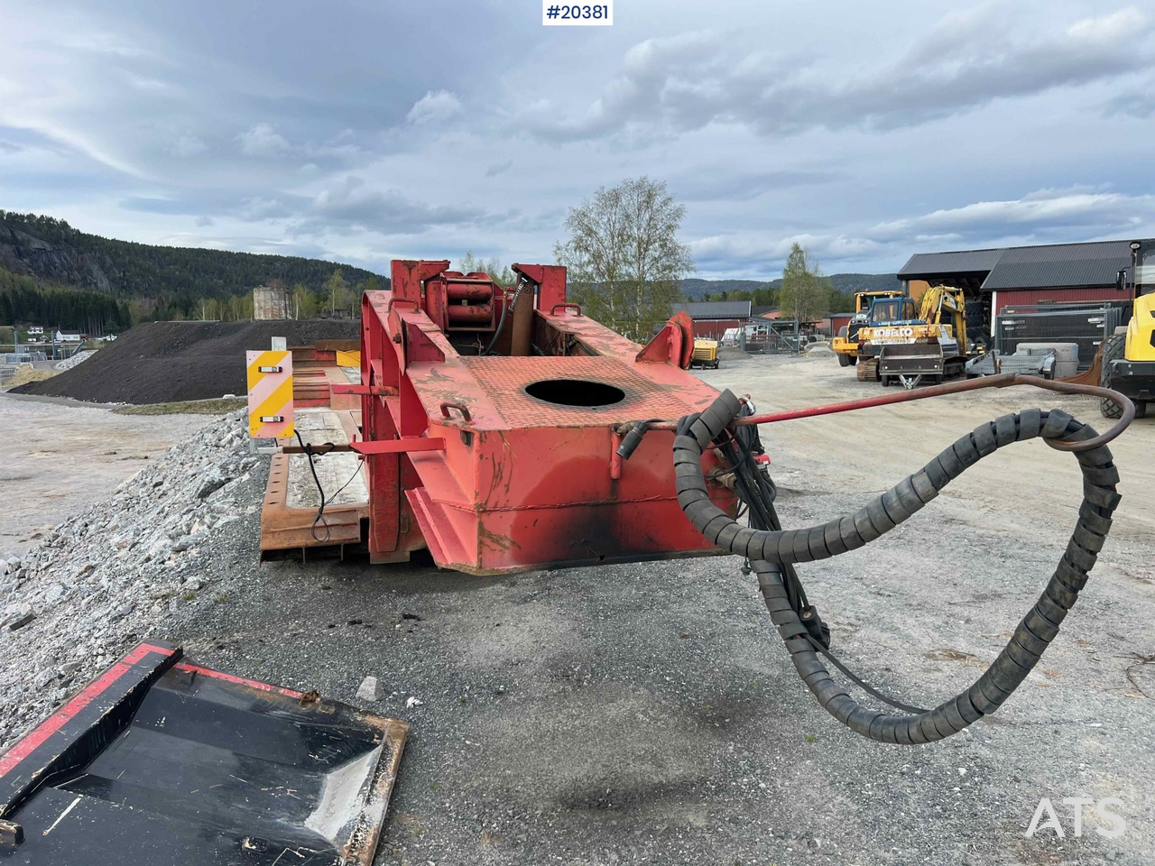 Hafo 3 axle Well trolley Rep.Object - Low loader semi-trailer: picture 3 Hafo 3 axle Well trolley Rep.Object - Low loader semi-trailer: picture 3