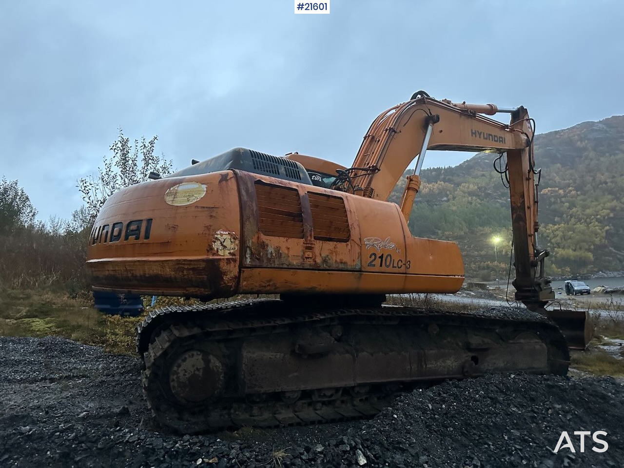 Hyundai 210LC- 3H gravemaskin m/ 5 skuffer. Byttet belter for 100 timer siden - Crawler excavator: picture 3 Hyundai 210LC- 3H gravemaskin m/ 5 skuffer. Byttet belter for 100 timer siden - Crawler excavator: picture 3