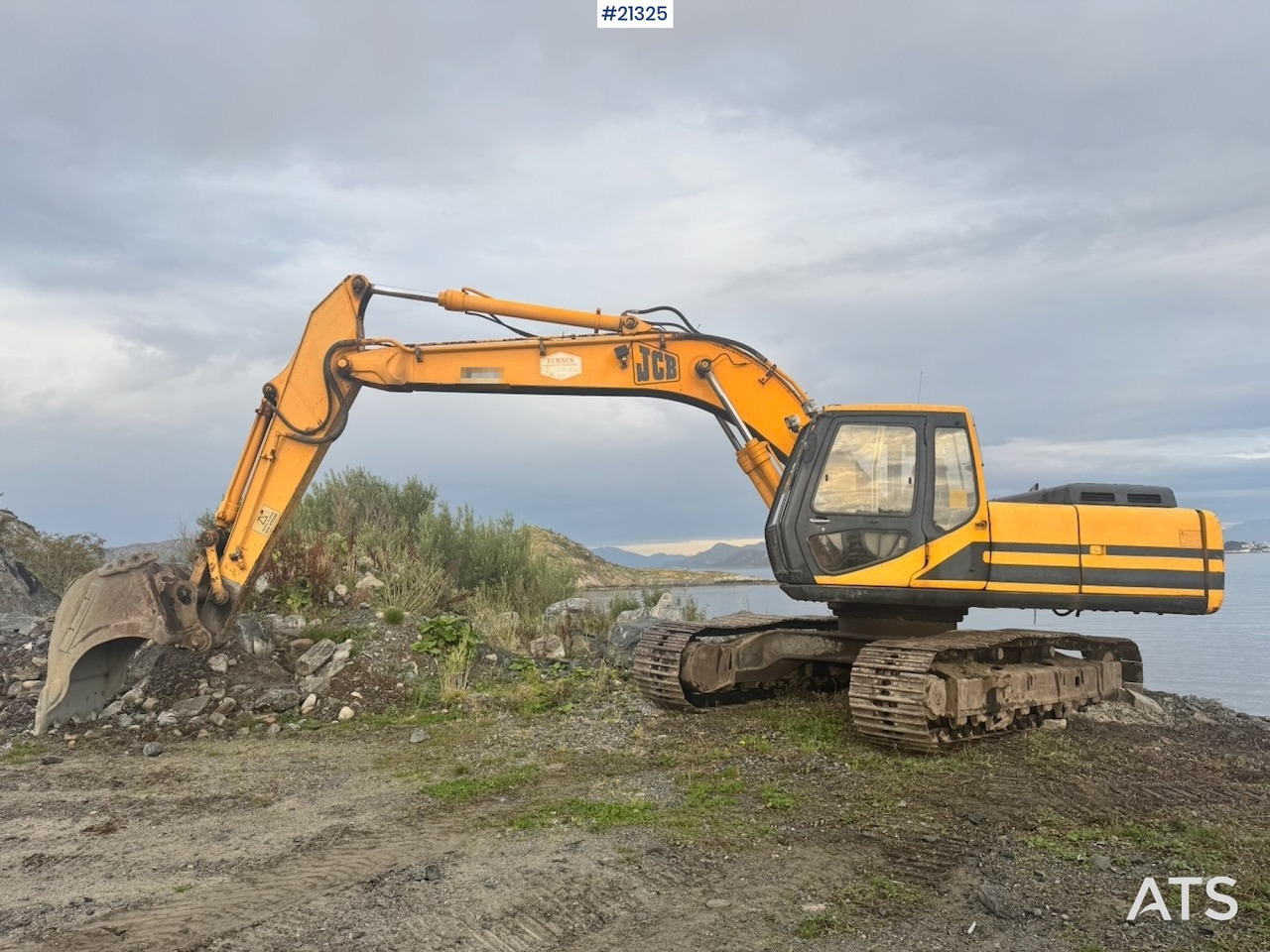 Jcb JS200LC - Crawler excavator: picture 2 Jcb JS200LC - Crawler excavator: picture 2