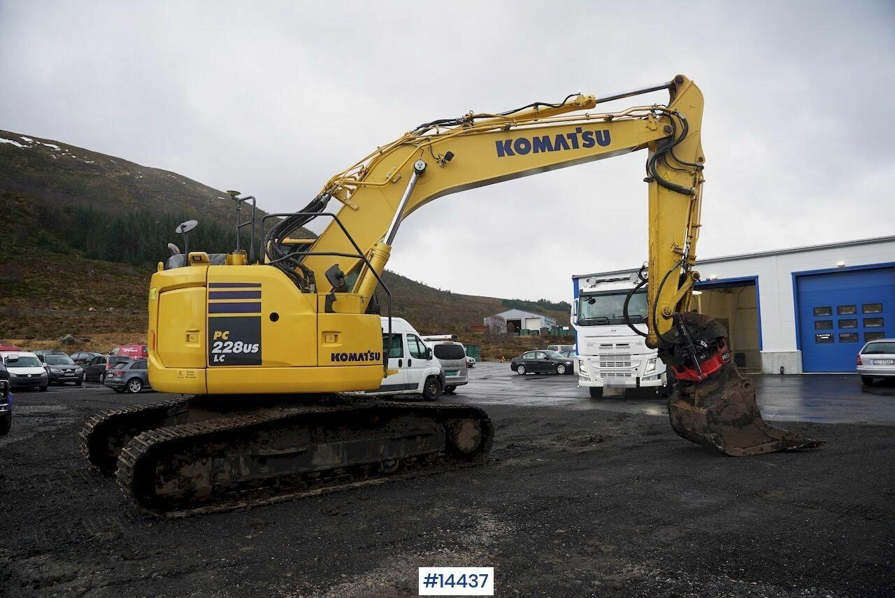 Komatsu PC228USLC-10 - Excavator: picture 5 Komatsu PC228USLC-10 - Excavator: picture 5
