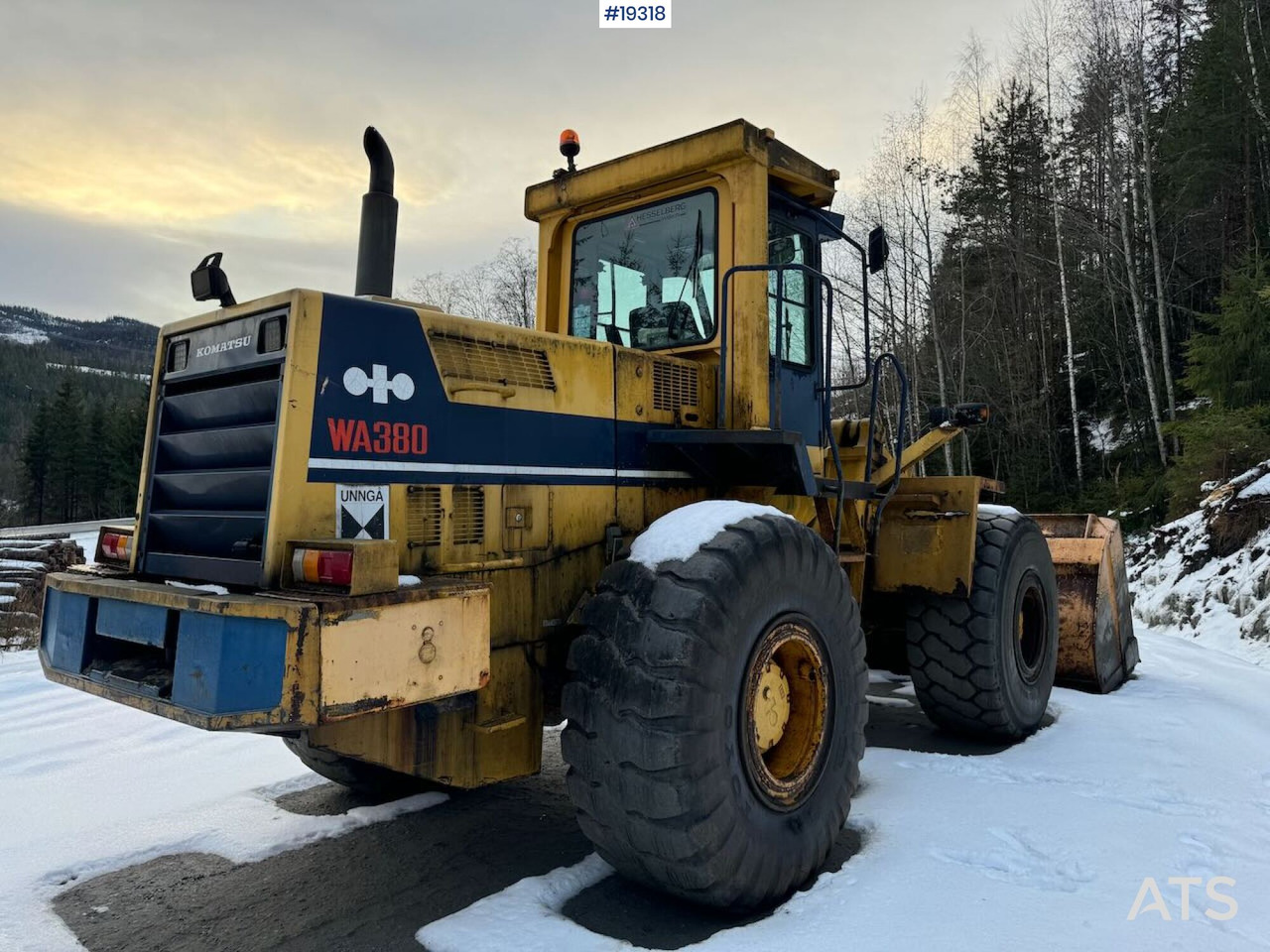 Komatsu WA 380 - Wheel loader: picture 4 Komatsu WA 380 - Wheel loader: picture 4