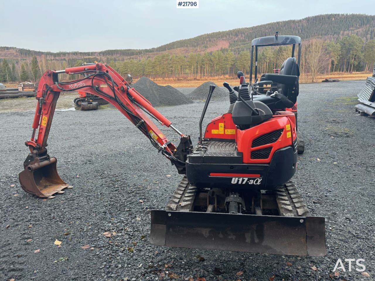 Kubota U17-3a Beltegraver m/ pusseskuffe. Spesialbygd for flytting med hellikopter. - Mini excavator: picture 1 Kubota U17-3a Beltegraver m/ pusseskuffe. Spesialbygd for flytting med hellikopter. - Mini excavator: picture 1