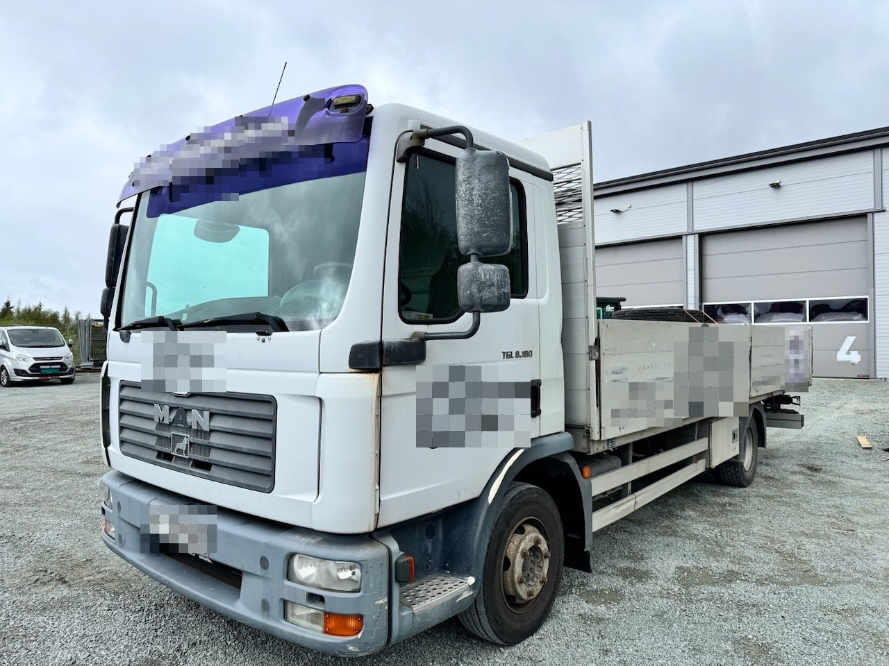 MAN TGL 8.180 - Dropside/ Flatbed truck: picture 1 MAN TGL 8.180 - Dropside/ Flatbed truck: picture 1