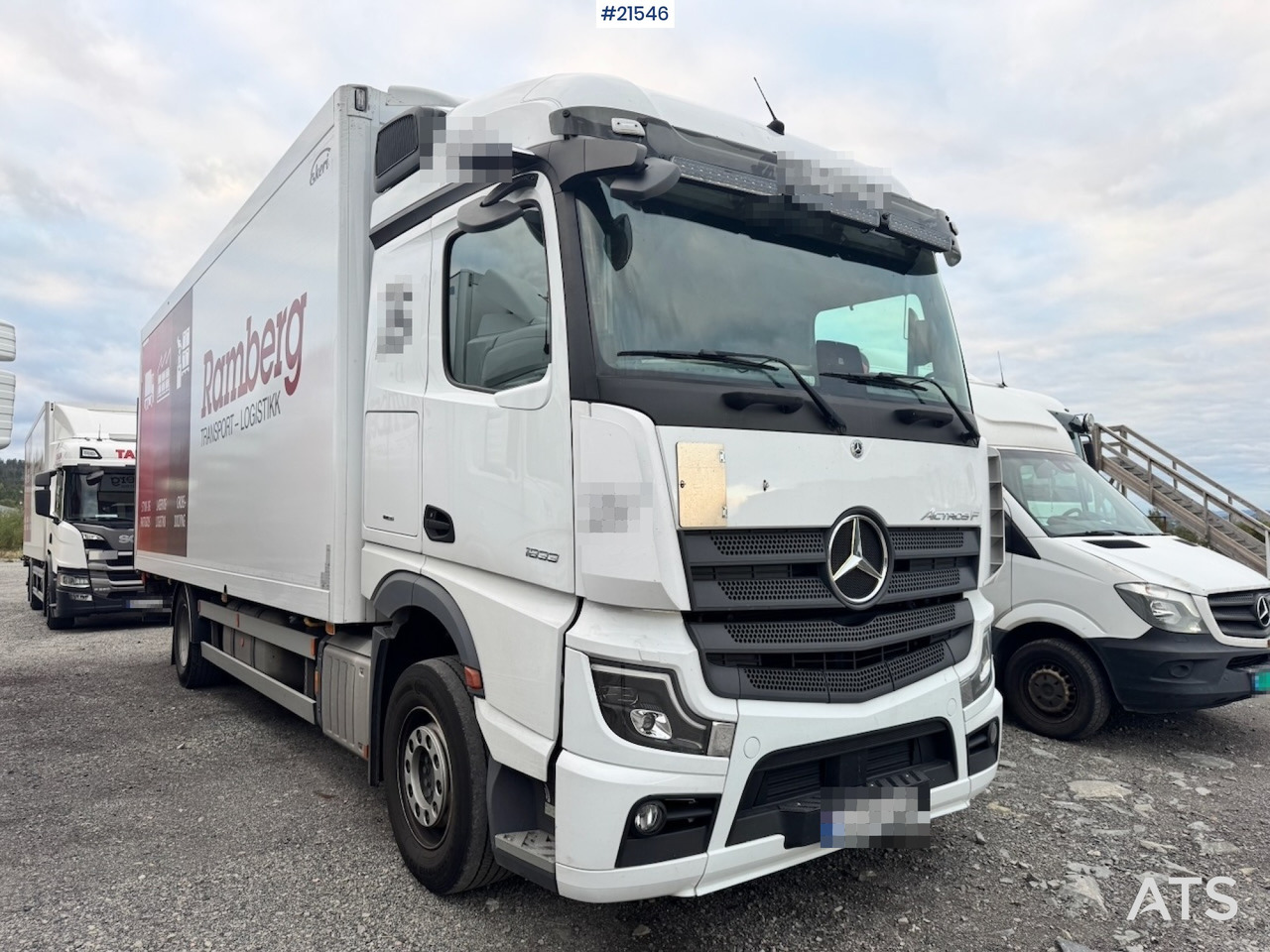 Mercedes Actros 1833 - Box truck: picture 3 Mercedes Actros 1833 - Box truck: picture 3