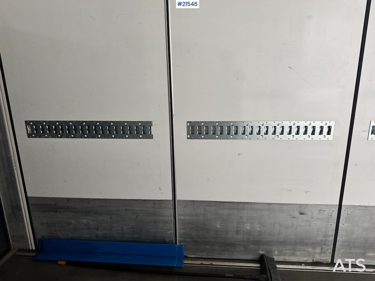 Leasing of Mercedes Actros 1833 Mercedes Actros 1833: picture 26 Leasing of Mercedes Actros 1833 Mercedes Actros 1833: picture 26