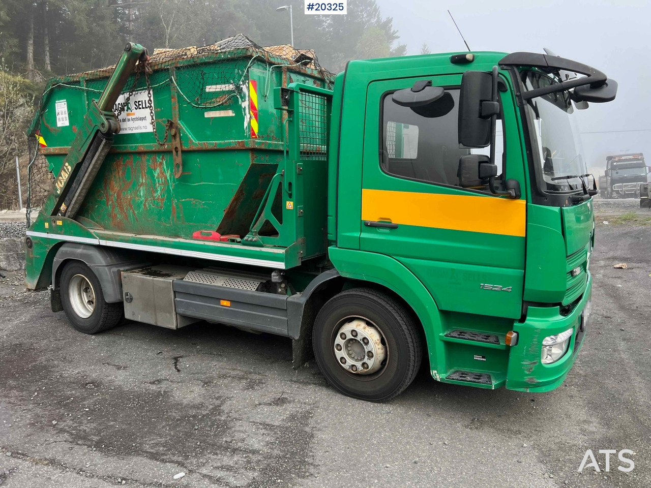 Skip loader truck Mercedes Atego 1524: picture 10