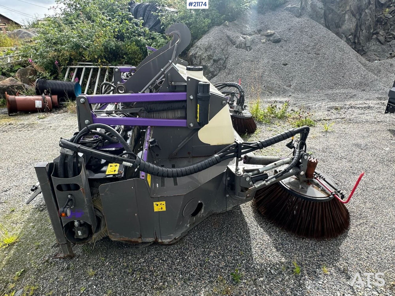 PH300 -2,5 - Broom: picture 4 PH300 -2,5 - Broom: picture 4