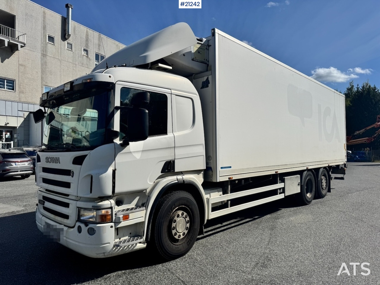 Scania P420 - Refrigerator truck: picture 2 Scania P420 - Refrigerator truck: picture 2