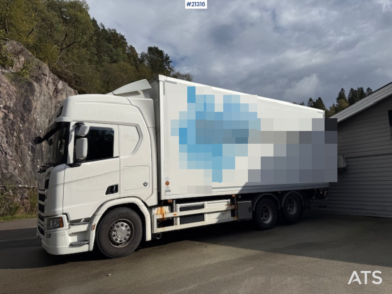 Scania R520 - Box truck: picture 1 Scania R520 - Box truck: picture 1