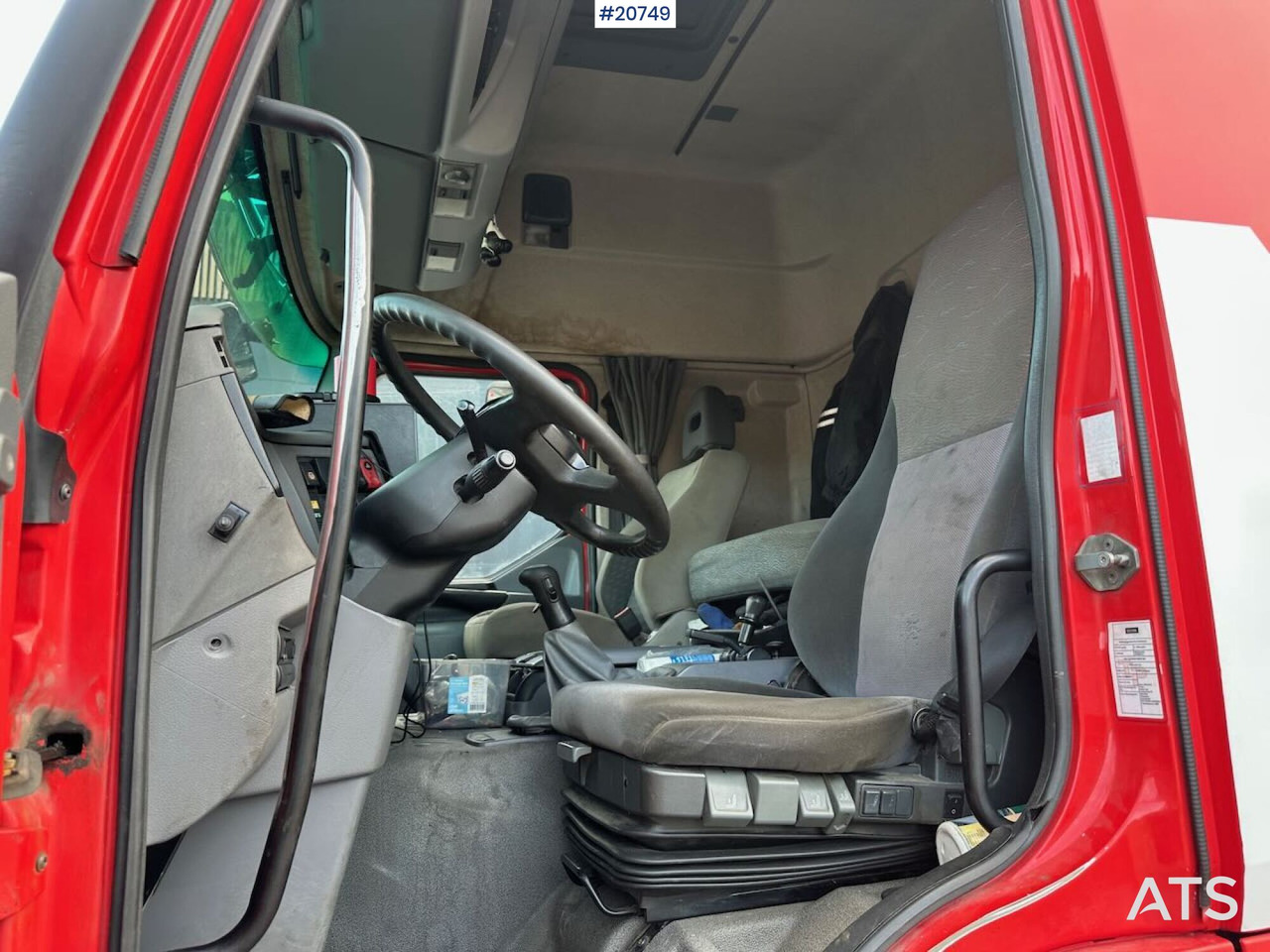 Tow truck Sisu E18M: picture 25