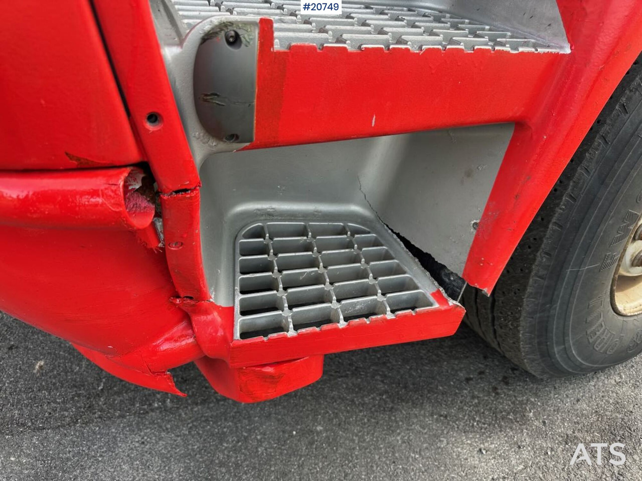 Tow truck Sisu E18M: picture 14