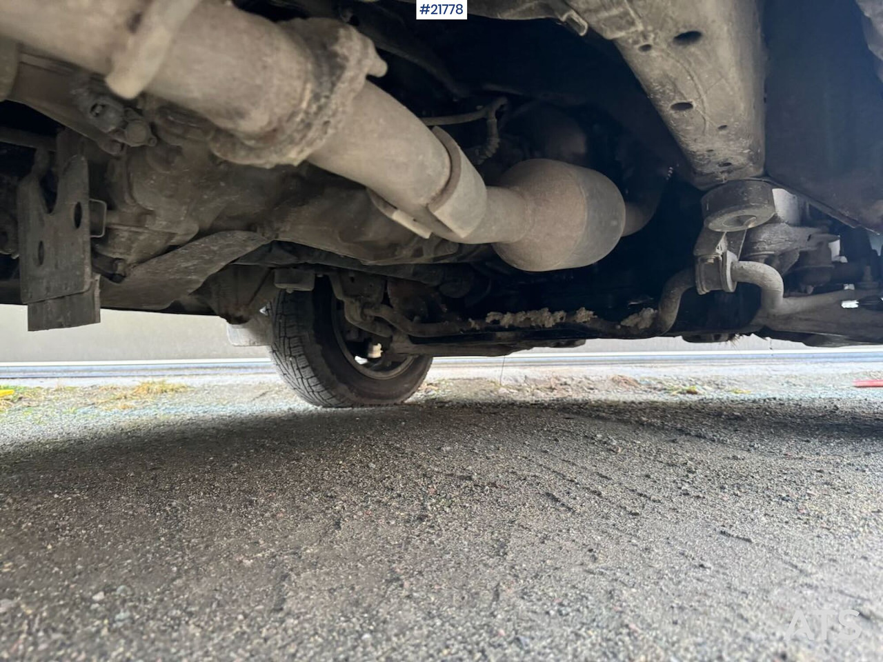 Panel van Toyota HIACE: picture 16