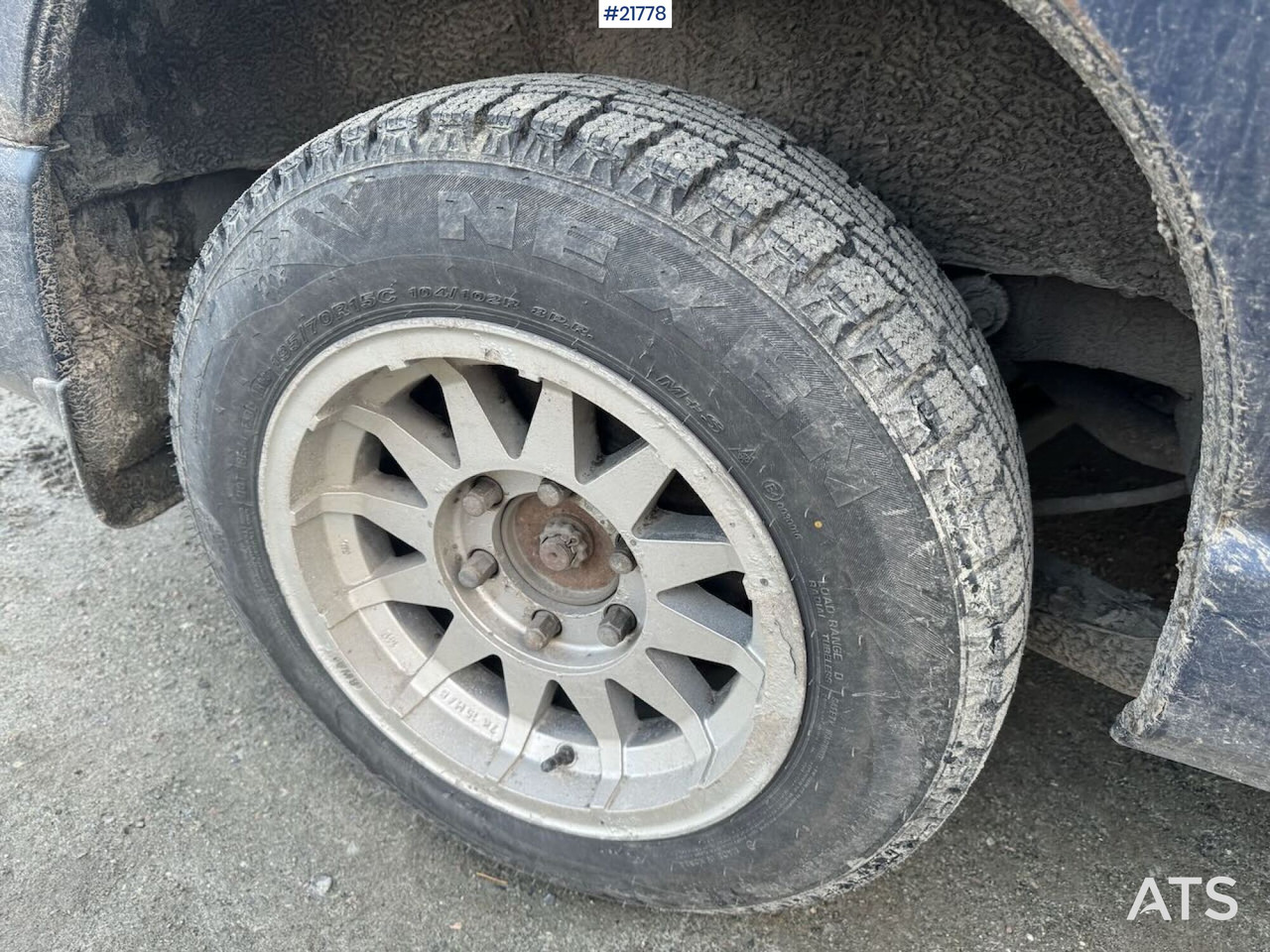 Panel van Toyota HIACE: picture 14