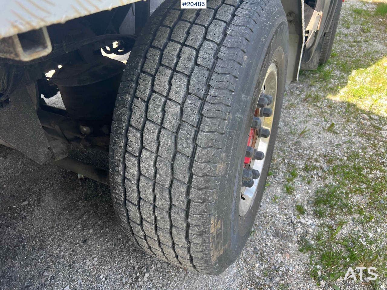 Tractor unit Scania R144: picture 26