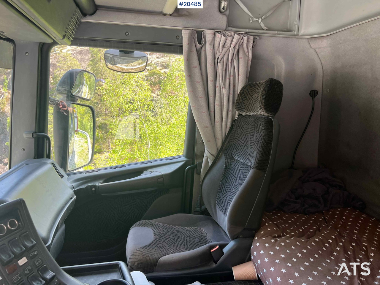 Tractor unit Scania R144: picture 39