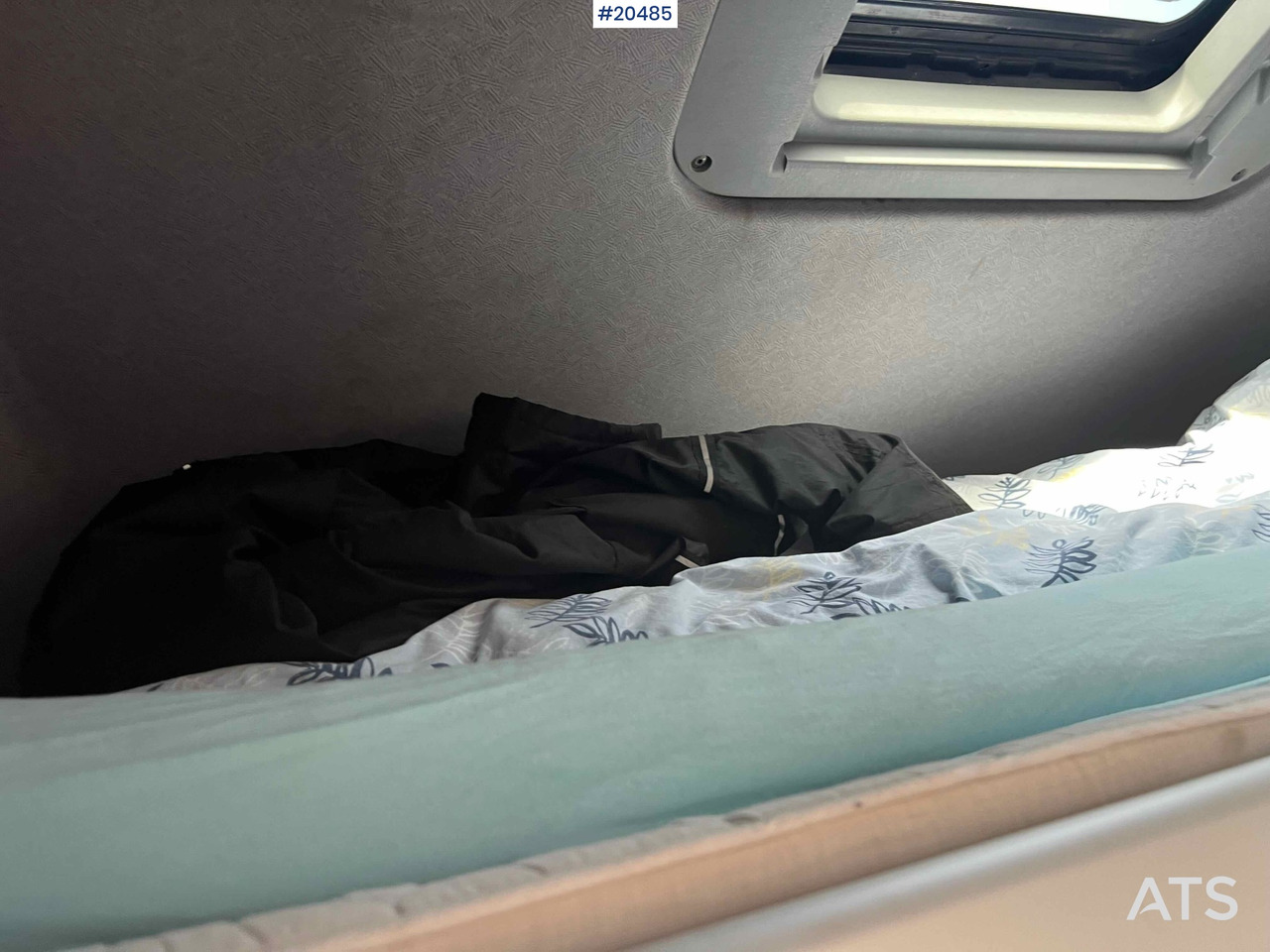 Tractor unit Scania R144: picture 42