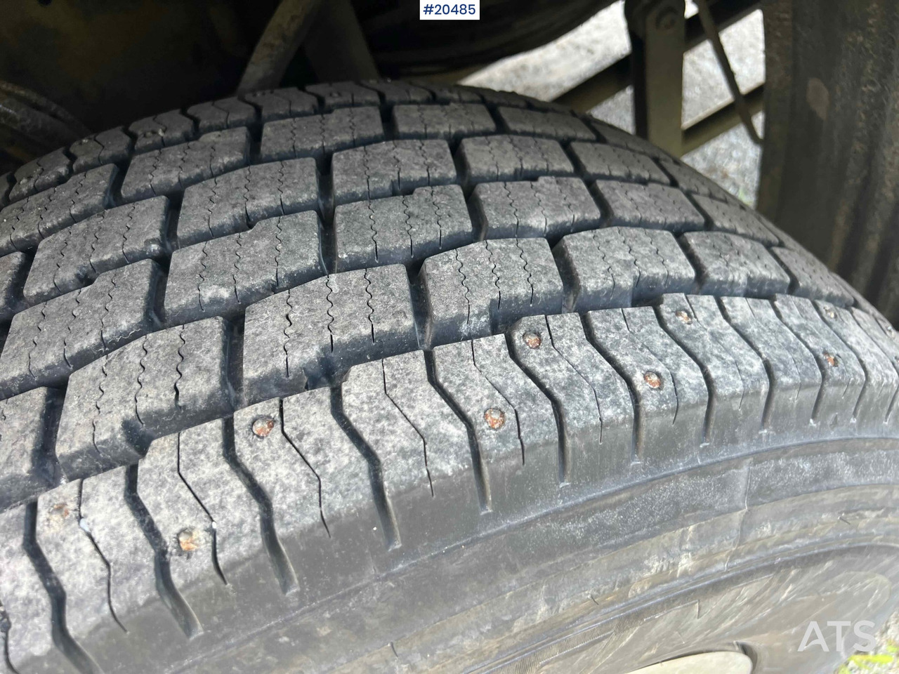 Tractor unit Scania R144: picture 27