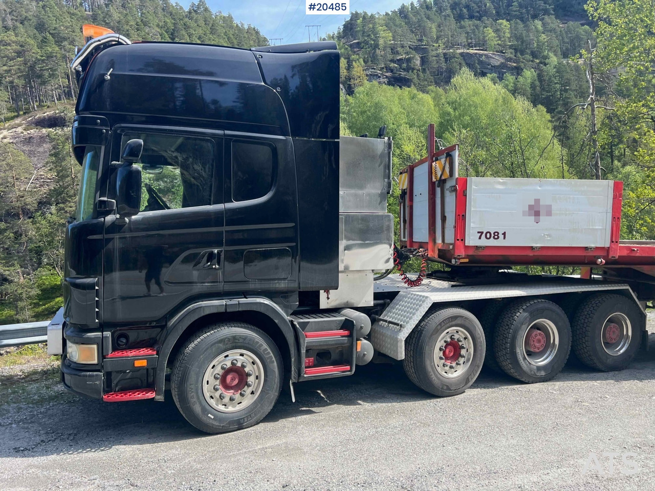 Tractor unit Scania R144: picture 17