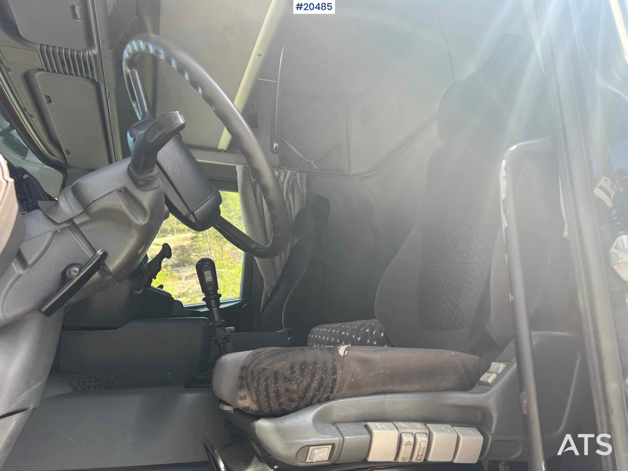 Tractor unit Scania R144: picture 38