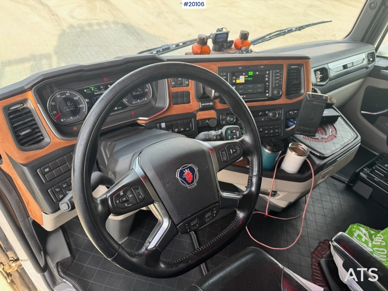 Tractor unit Scania S590: picture 25