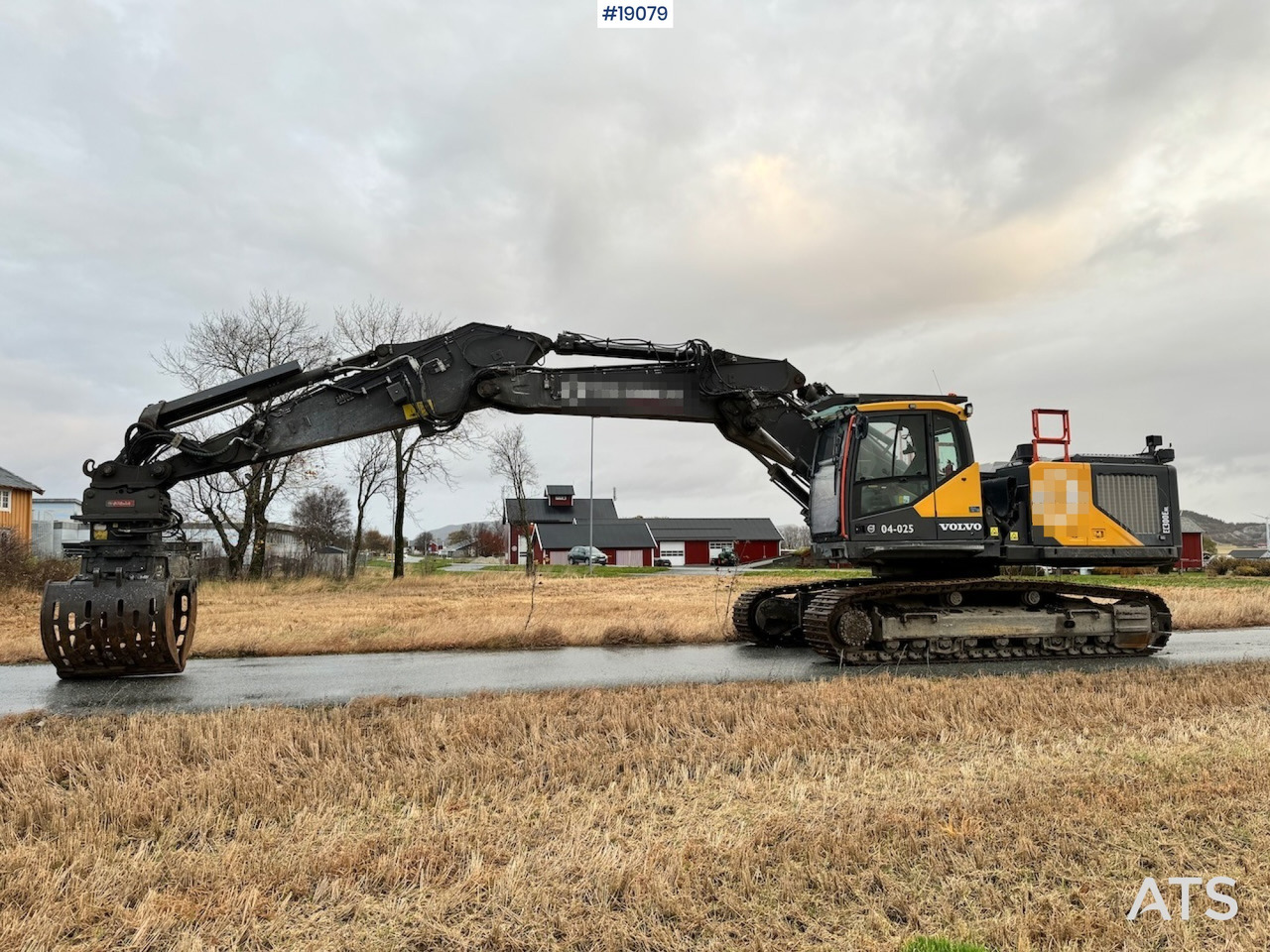 Volvo EC300ENL - Excavator: picture 2 Volvo EC300ENL - Excavator: picture 2