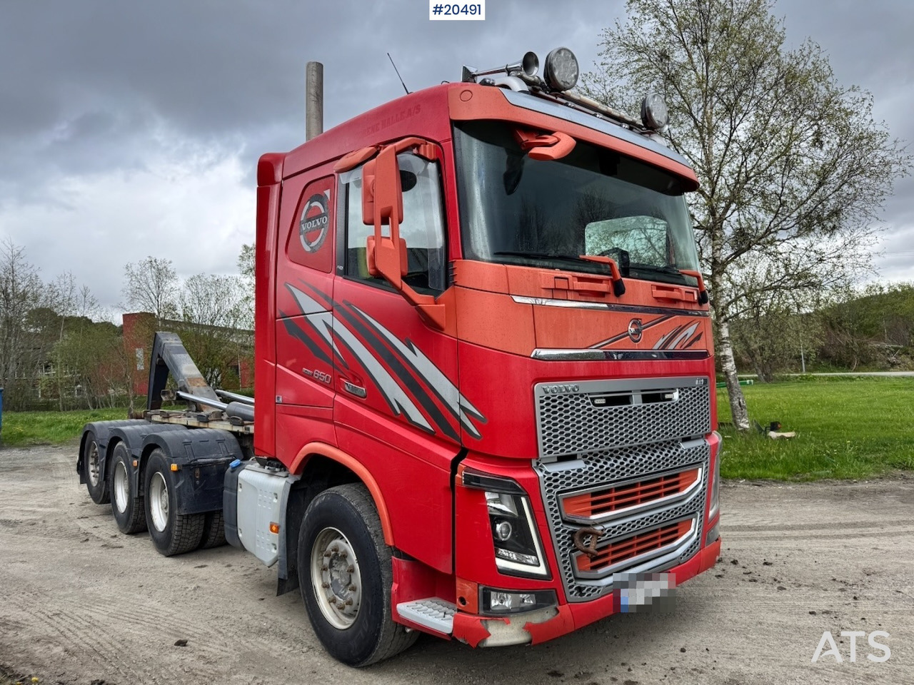 Volvo FH16 650 - Hook lift truck: picture 3 Volvo FH16 650 - Hook lift truck: picture 3