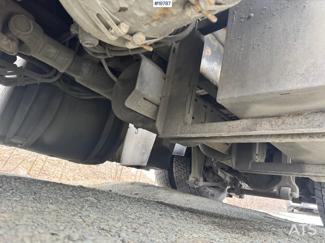 Skip loader truck Volvo FM300: picture 8