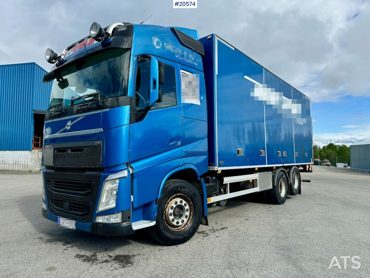 Volvo Fh540 6x2 skapbil m/ full sideåpning og lift - Box truck: picture 1 Volvo Fh540 6x2 skapbil m/ full sideåpning og lift - Box truck: picture 1