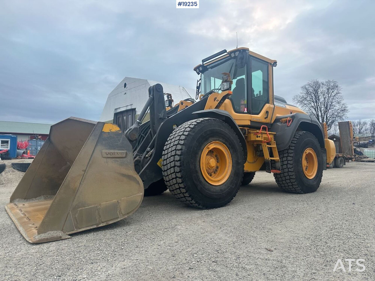 Volvo L110H - Wheel loader: picture 1 Volvo L110H - Wheel loader: picture 1