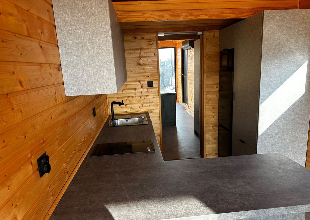 Camper Boro Drewniany DOMEK MOBILNY na przyczepie 7,5m x 2,5m: picture 7 Camper Boro Drewniany DOMEK MOBILNY na przyczepie 7,5m x 2,5m: picture 7