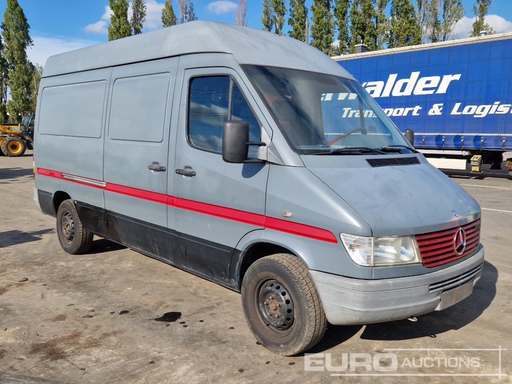 1999 Daimler Benz 903 KA - Flatbed van: picture 3 1999 Daimler Benz 903 KA - Flatbed van: picture 3