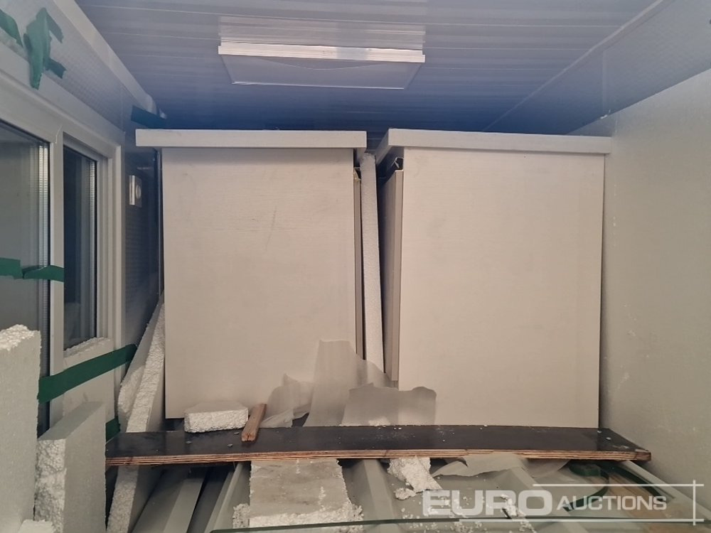 20' Expandable Tiny House, incl. terrace, house canopy, shower, complete bathroom - Shipping container: picture 5 20' Expandable Tiny House, incl. terrace, house canopy, shower, complete bathroom - Shipping container: picture 5