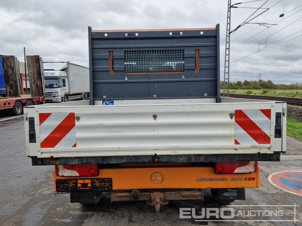 2007 Mercedes Benz Sprinter 309CDI - Flatbed van: picture 4 2007 Mercedes Benz Sprinter 309CDI - Flatbed van: picture 4