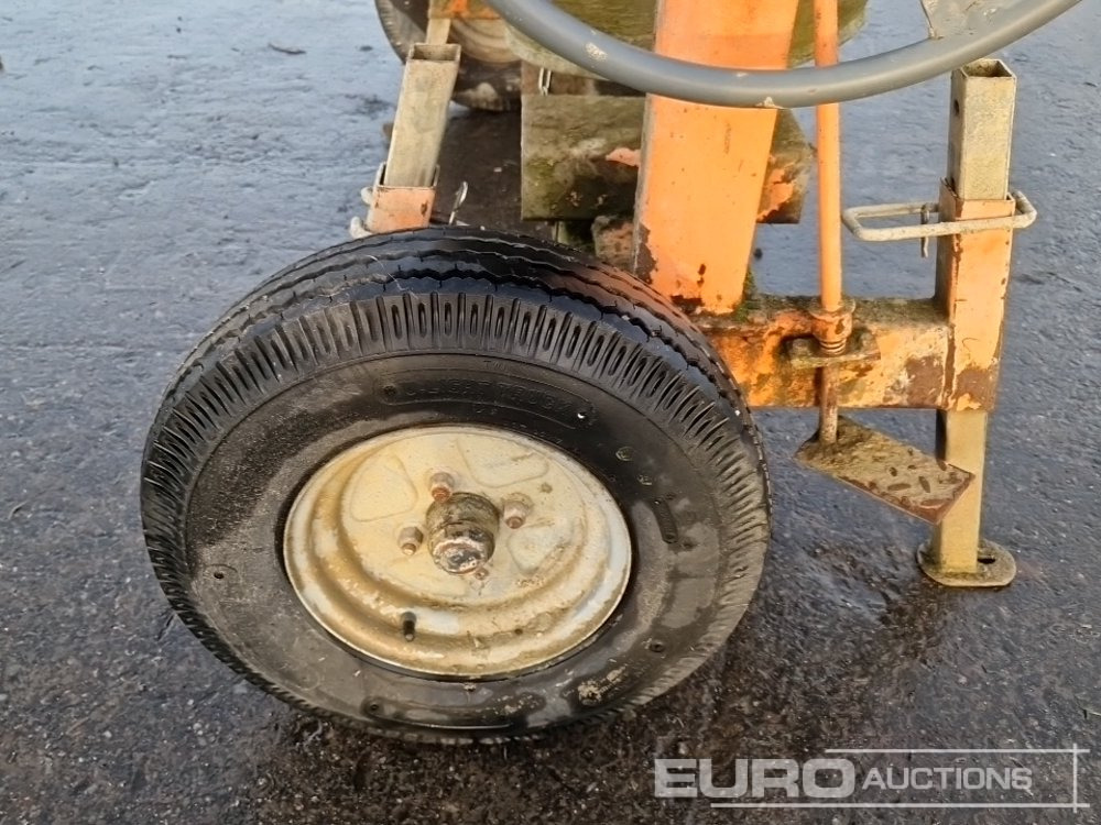 2010 Altrad Concrete Mixer, 350 Litre, Honda Engine - Concrete mixer: picture 5 2010 Altrad Concrete Mixer, 350 Litre, Honda Engine - Concrete mixer: picture 5