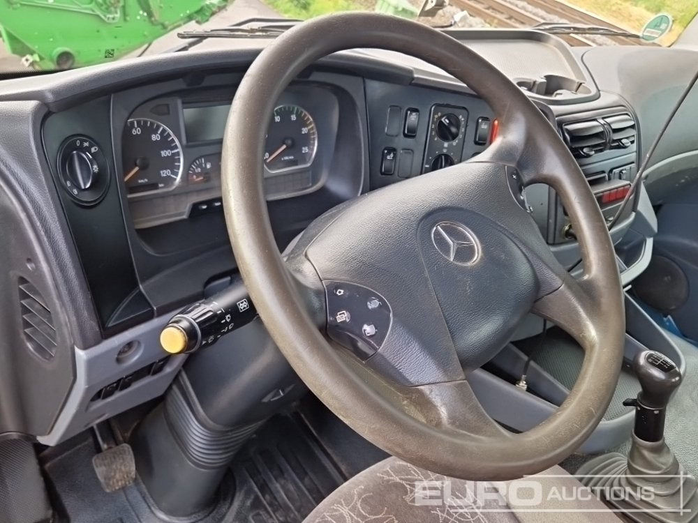 Hook lift truck 2011 Mercedes Benz AXOR 2540: picture 37