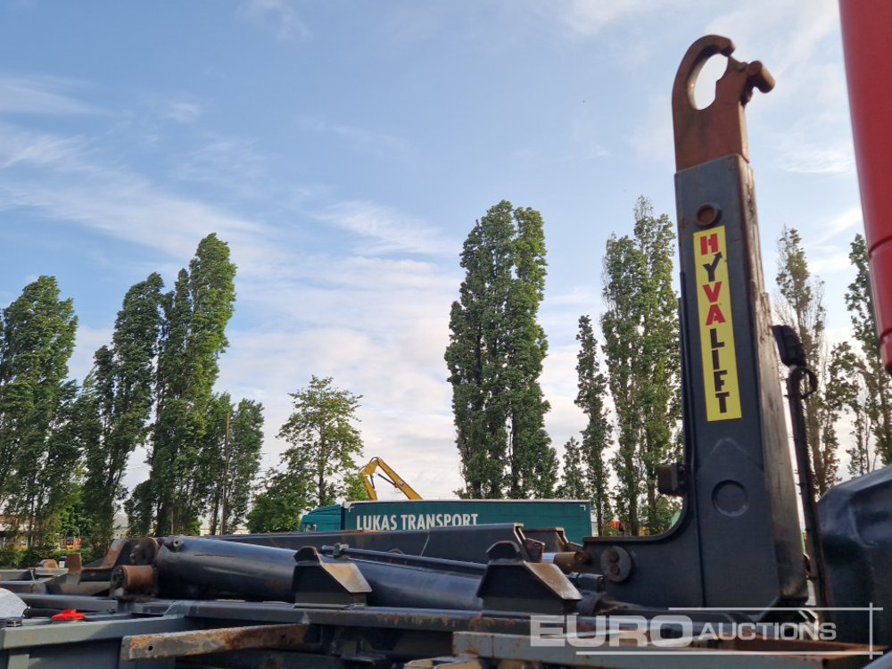 Hook lift truck 2011 Mercedes Benz AXOR 2540: picture 19