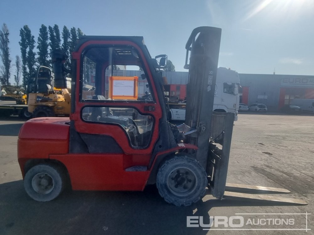 2011 Zhe Jiang CPCD35N - Forklift: picture 5 2011 Zhe Jiang CPCD35N - Forklift: picture 5