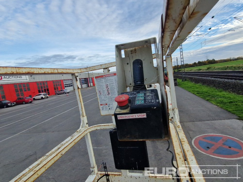 Scissor lift 2012 Genie GS-3232: picture 11