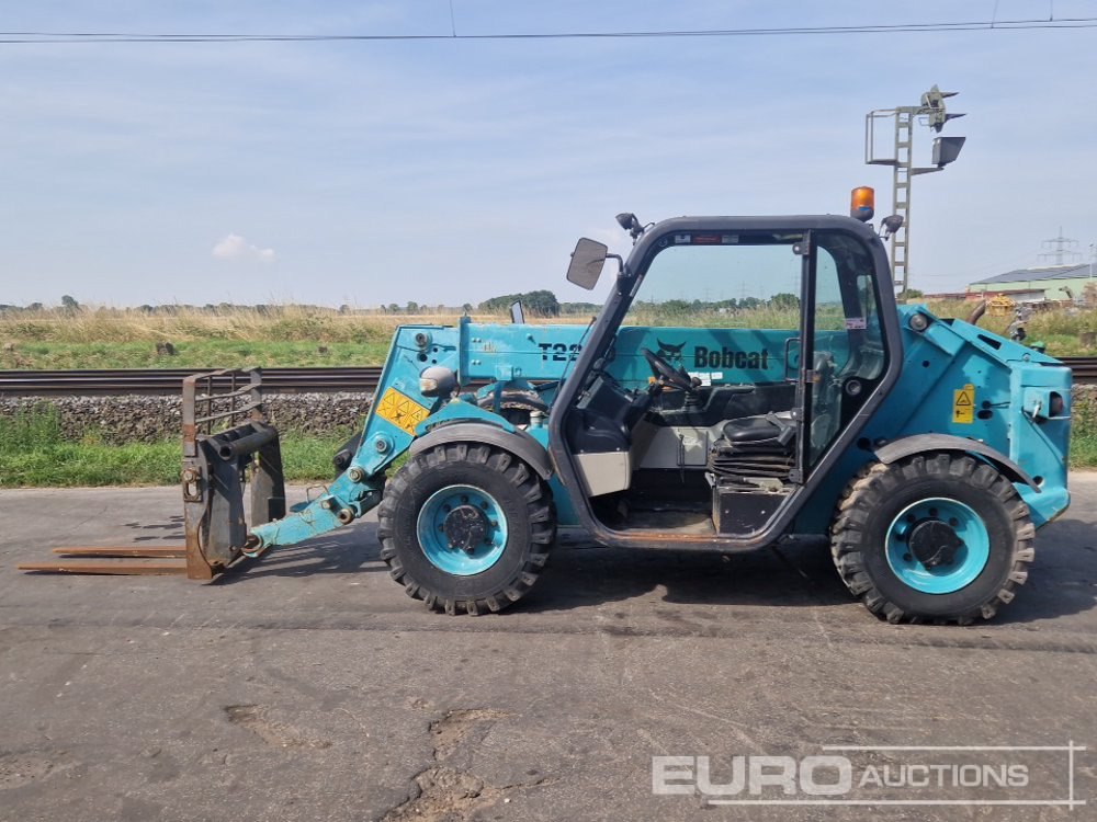 2013 Bobcat T2250 - Telescopic handler: picture 2 2013 Bobcat T2250 - Telescopic handler: picture 2