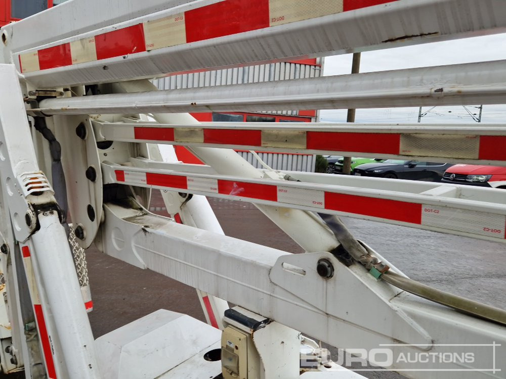 Aerial platform 2013 PB  2210: picture 23