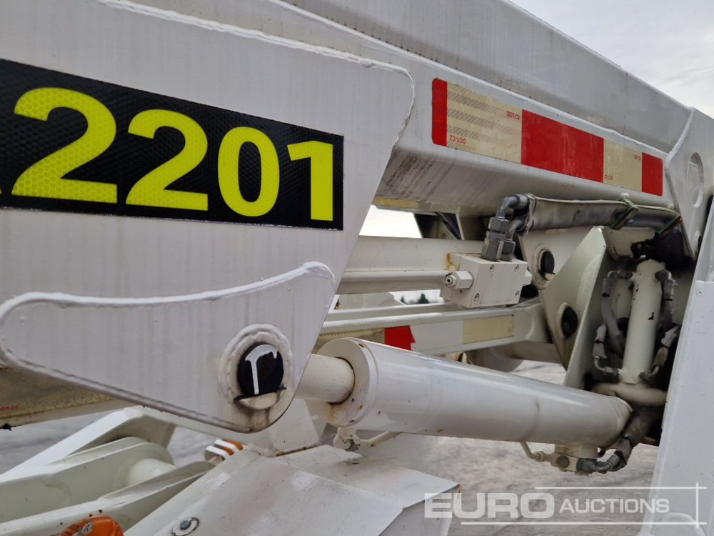 Aerial platform 2013 PB  2210: picture 24