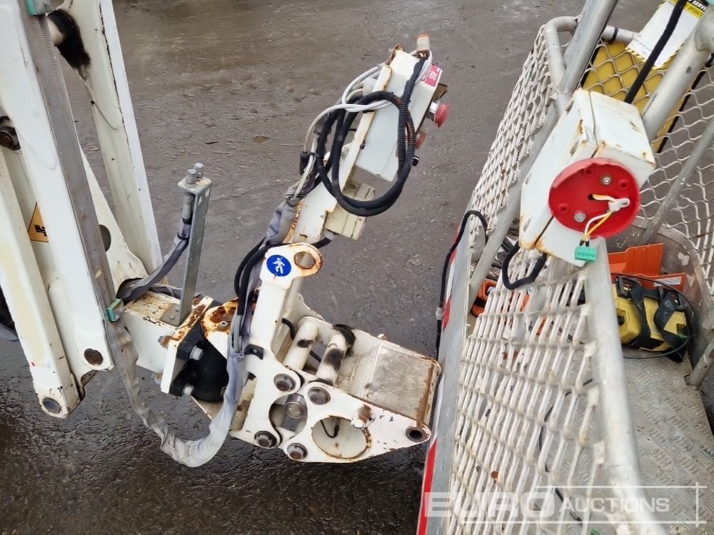 Aerial platform 2013 PB  2210: picture 21