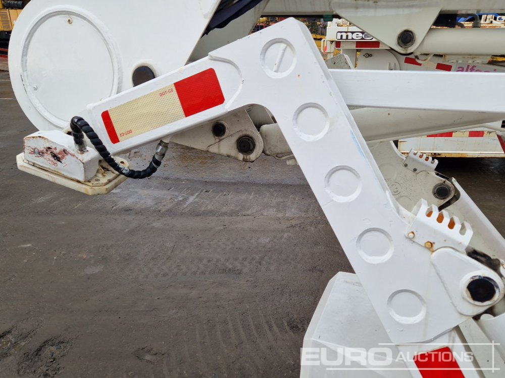 Aerial platform 2013 PB  2210: picture 11