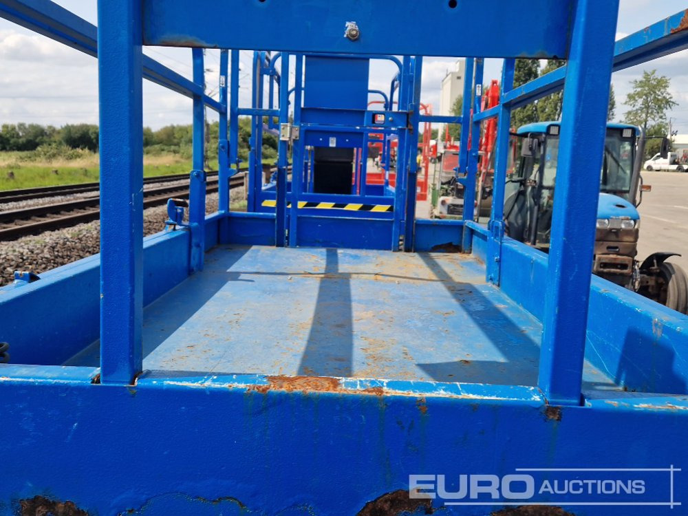 Aerial platform 2014 Genie GS-4047: picture 10