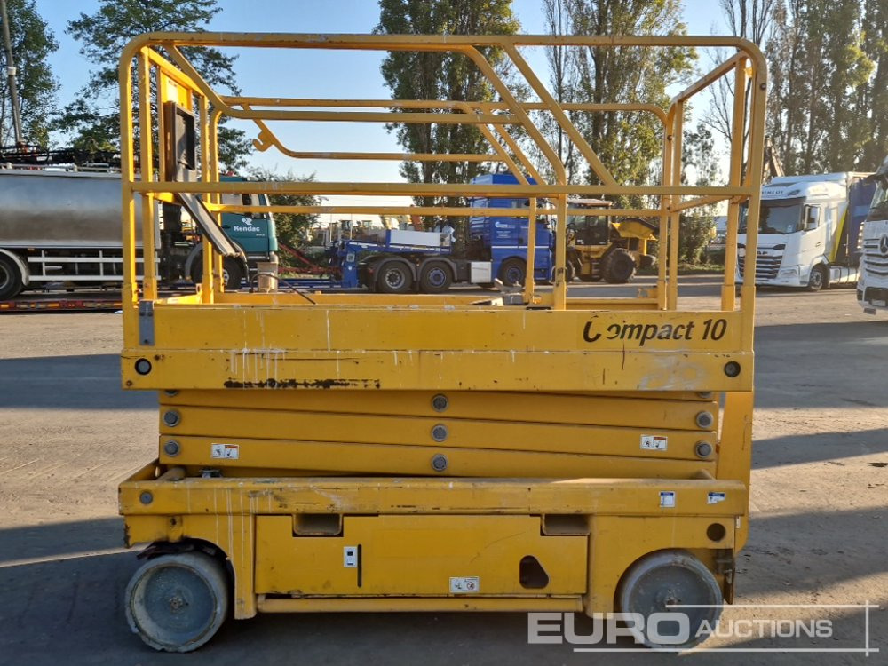 2016 Haulotte Compact 10 - Aerial platform: picture 5 2016 Haulotte Compact 10 - Aerial platform: picture 5