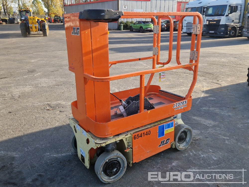 2016 JLG 1230ES - Vertical mast lift: picture 3 2016 JLG 1230ES - Vertical mast lift: picture 3