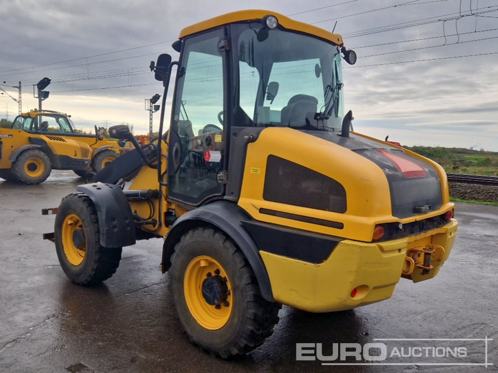 2017 JCB 409 - Wheel loader: picture 3 2017 JCB 409 - Wheel loader: picture 3